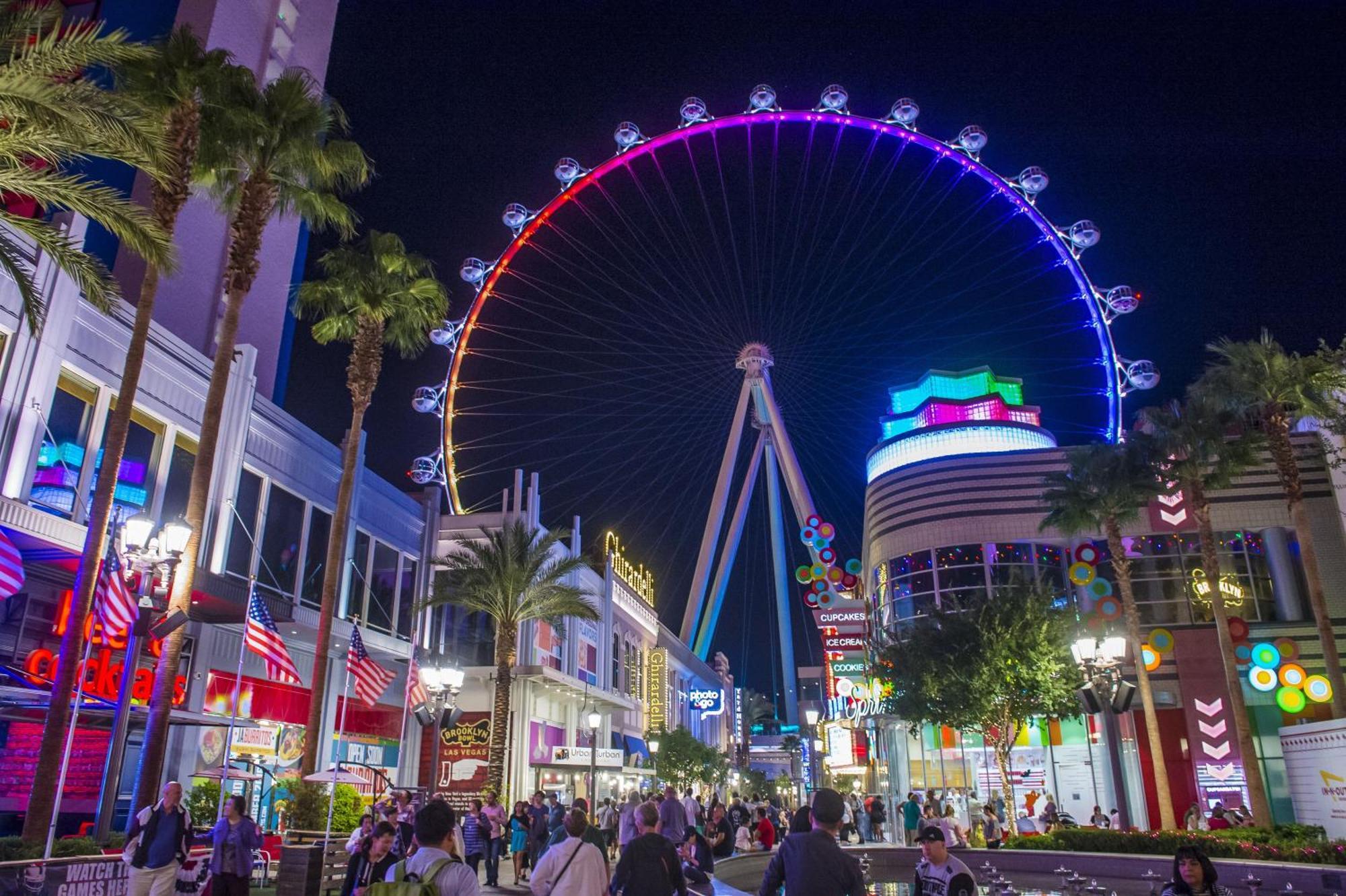 Las Vegas Desert Blue By Hellovacay Hotel Exterior photo